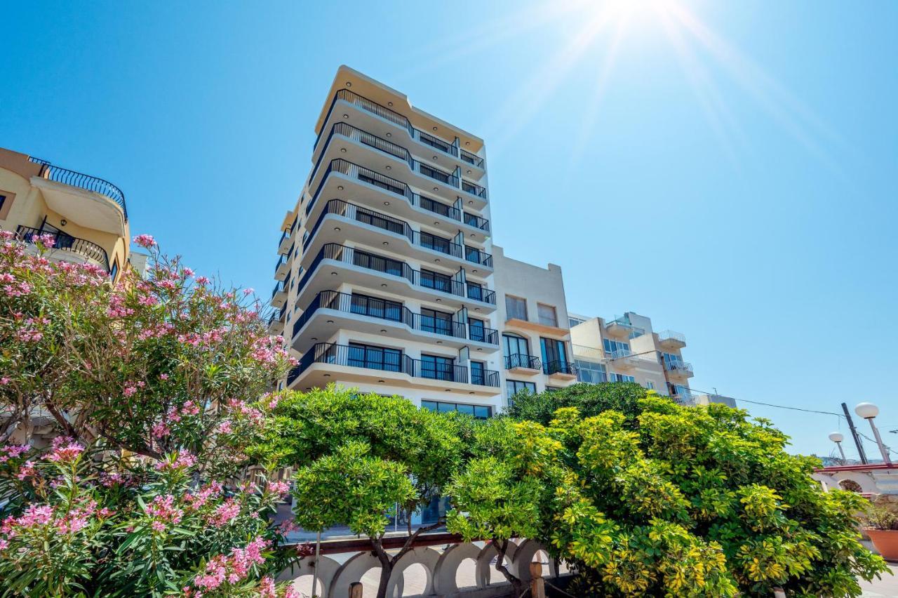 Islet Promenade Seafront Family Apartment With 2 Balconies By Getawaysmalta St. Paul's Bay Exteriér fotografie