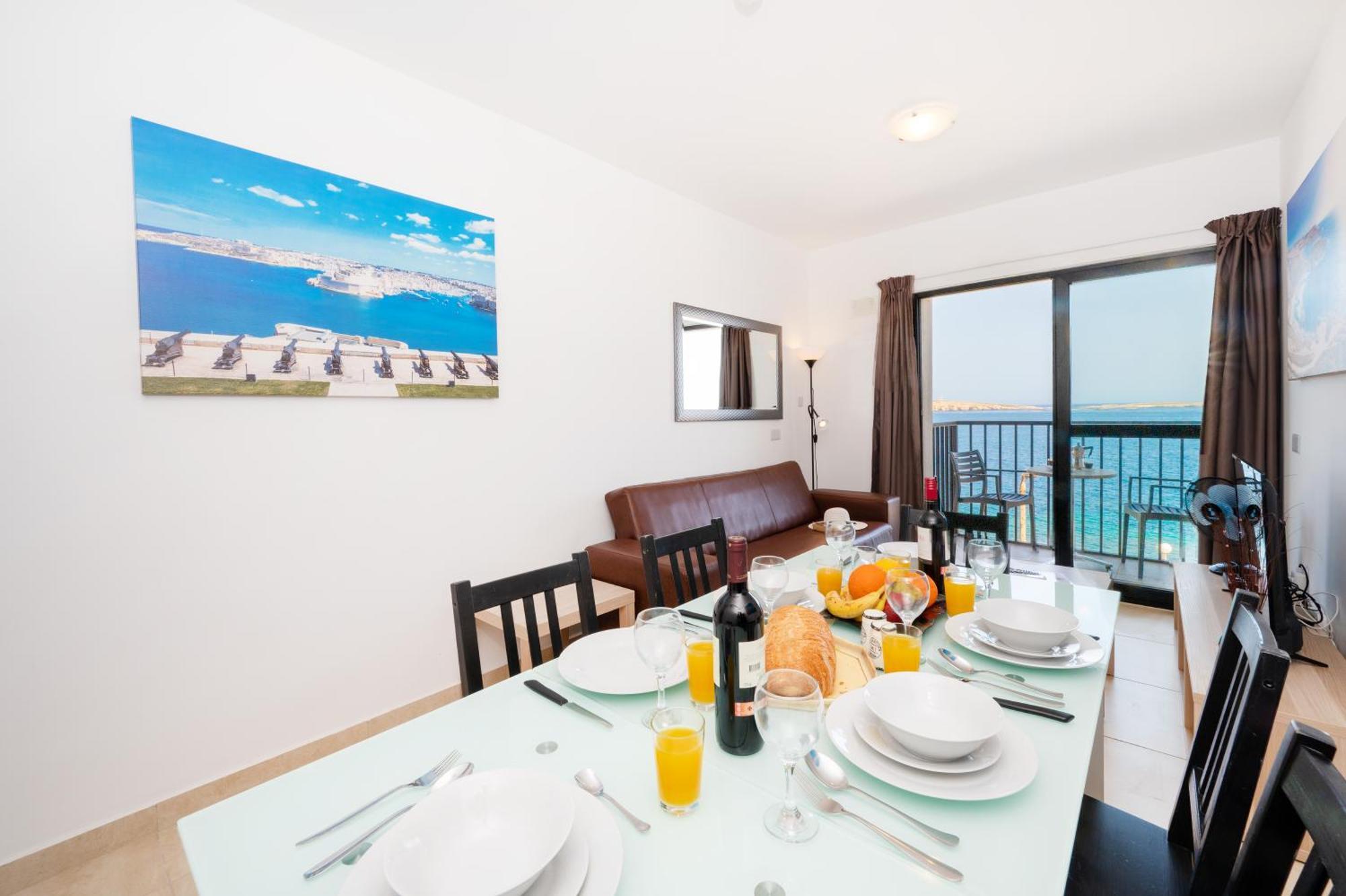 Islet Promenade Seafront Family Apartment With 2 Balconies By Getawaysmalta St. Paul's Bay Exteriér fotografie