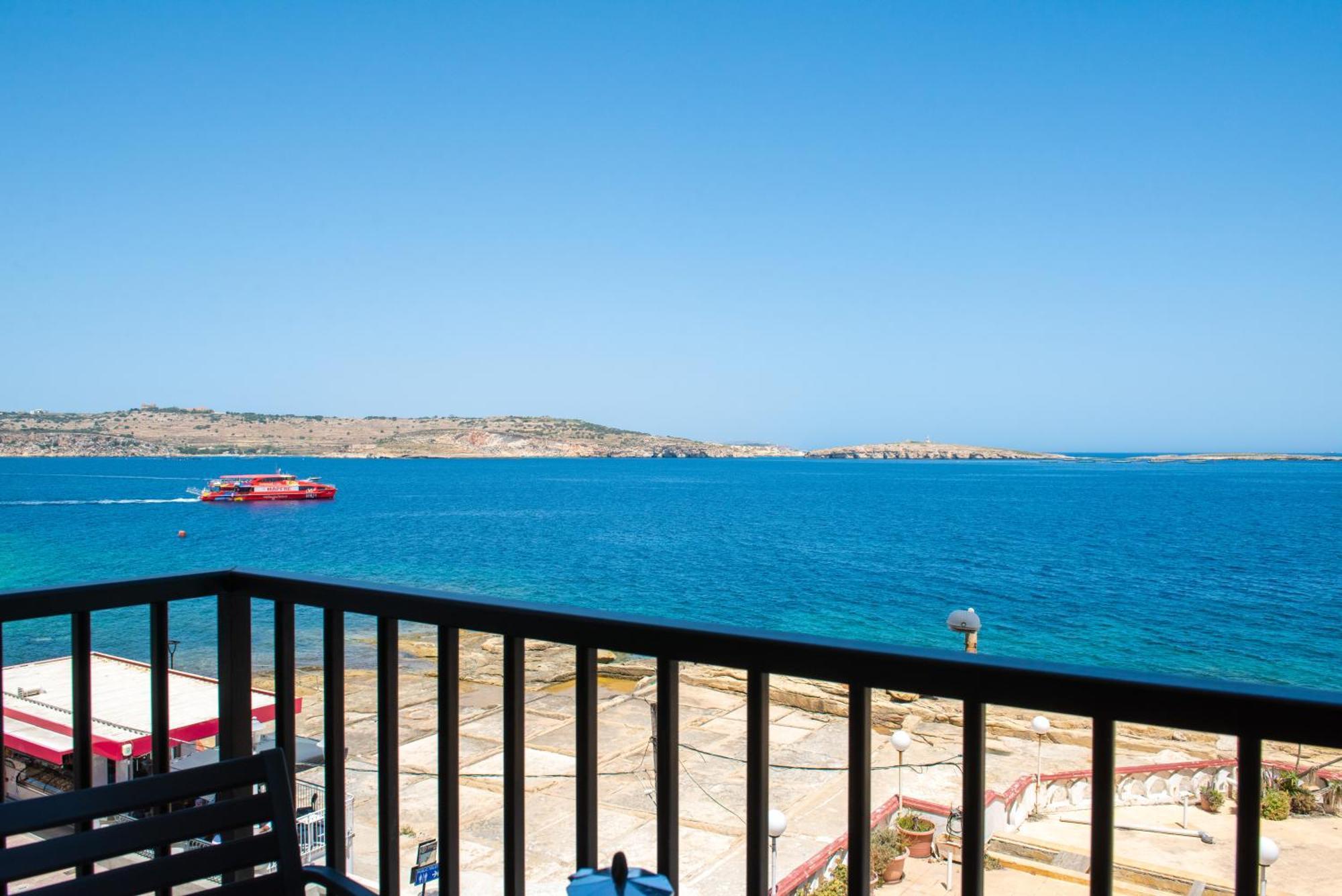 Islet Promenade Seafront Family Apartment With 2 Balconies By Getawaysmalta St. Paul's Bay Exteriér fotografie