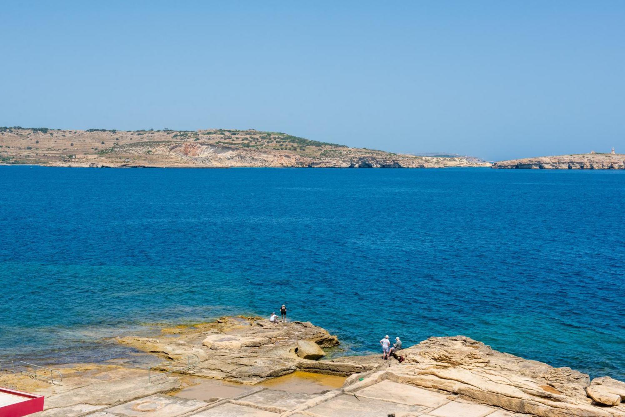 Islet Promenade Seafront Family Apartment With 2 Balconies By Getawaysmalta St. Paul's Bay Exteriér fotografie